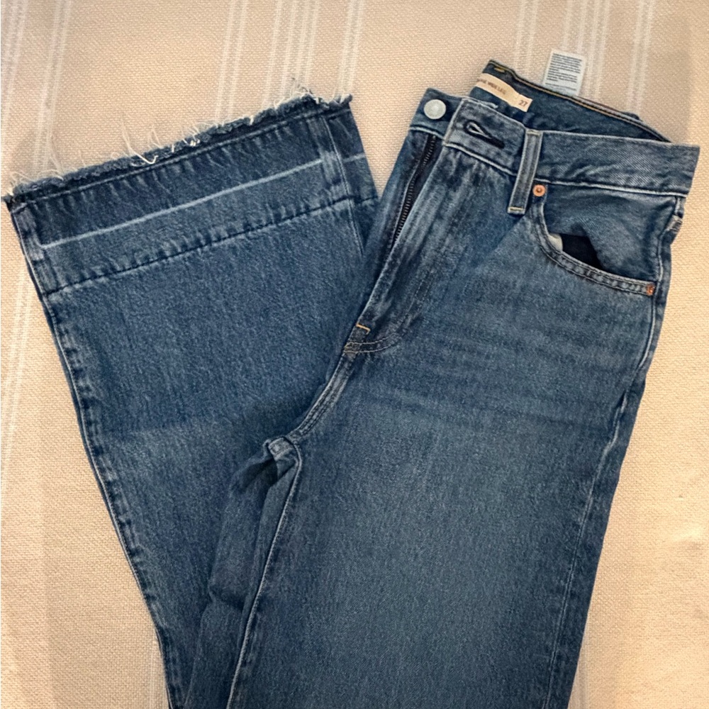 Levi’s premium RIBCAGE wide leg jeans dark dark denim wash women’s size 27